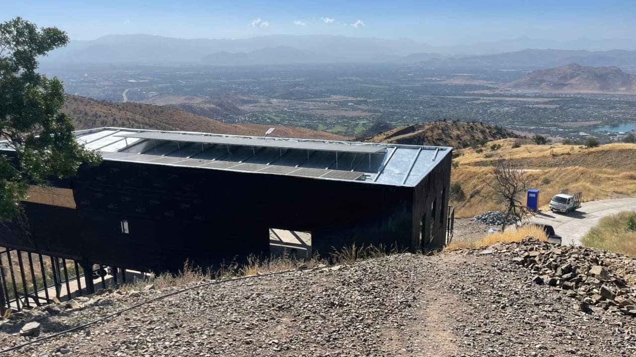 Casa en altura con sistema solar instalado